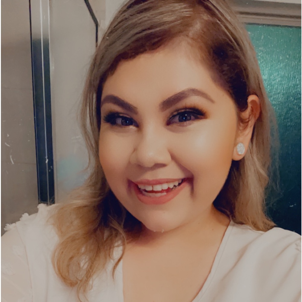 Meet your Posher, Magaly